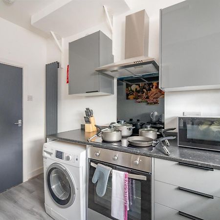 *Rc246*For Your Relaxed & Cosy Stay + Free Parking Leeds  Exterior photo